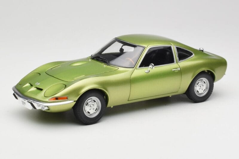 Opel GT Green Metallic Minichamps 1:18 180049029 Diecast