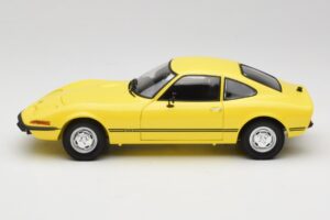 Opel GT/J Yellow Minichamps 1:18 180049021 Diecast - image 4 of 8