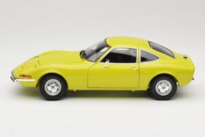 Opel GT Yellow Minichamps 1:18 180049032 Diecast - image 4 of 8