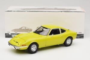 Opel GT Yellow Minichamps 1:18 180049032 Diecast - image 8 of 8