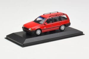 Opel Kadett E Club Station Wagon Red Minichamps 1:43 400045910 Diecast - image 3 of 3