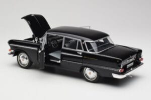 Opel Kapitan P1 Black Revell 1:18 08822 Diecast - image 5 of 8