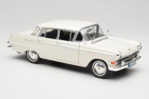 Opel Kapitan P2 White Revell 1:18 08821-M1 Diecast - image 6 of 8