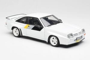 Opel Manta 400 Homologation White Revell 1:18 8819 Diecast - image 6 of 8