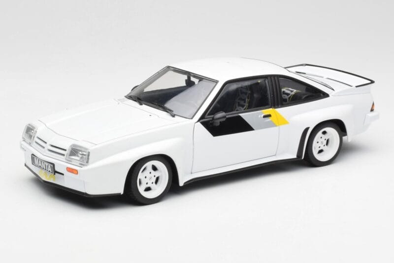 Opel Manta 400 Homologation White Revell 1:18 8819 Diecast