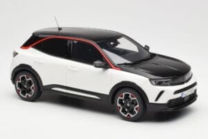 Opel Mokka-E GS Line Jada White Otto 1:18 OT1045 Resin - image 4 of 6