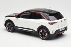 Opel Mokka-E GS Line Jada White Otto 1:18 OT1045 Resin - image 5 of 6