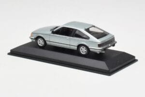 Opel Monza A Silver Minichamps 1:43 400045122 Diecast - image 3 of 4