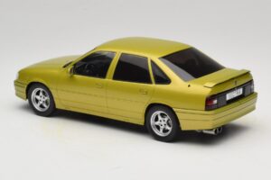 Opel Vectra A 2000 16V Yellow MCG 1:18 MCG18463 Diecast - image 5 of 6