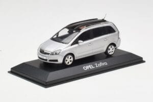 Opel Zafira B Silver Minichamps 1:43 1799109 Diecast - image 2 of 4