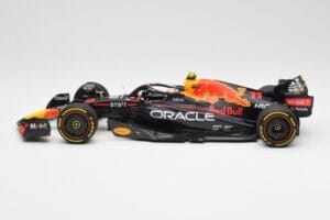 Oracle Red Bull Racing RB18 #11 S. Perez Miami GP 2022 Minichamps 1:18 110220511 Diecast - image 3 of 6
