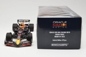 Oracle Red Bull Racing RB18 #11 S. Perez Miami GP 2022 Minichamps 1:18 110220511 Diecast - image 6 of 6