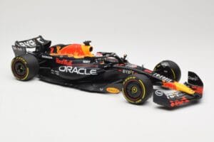 Oracle Red Bull Racing RB19 #1 M. Verstappen Winner Italian GP 2023 Minichamps 1:18 110231501 Diecast - image 4 of 6