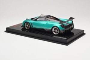 Pagani Huayra BC Green Metallic Yy Model 1:18 REMC020 Resin - image 5 of 7