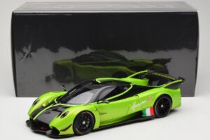 Pagani Huayra R Green LCD 1:18 LCD18012-GR Diecast - image 8 of 8