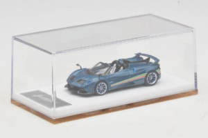 Pagani Huayra Tricolore Roadster Blue Henson & Heaven 1:64 PHTRB01 Resin - image 6 of 8