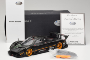 Pagani Zonda R Revolucion Carbon Fiber AUTOart 1:18 78261 Diecast - image 8 of 8