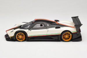 Pagani Zonda R Revolucion White AUTOart 1:18 78262 Diecast - image 4 of 8