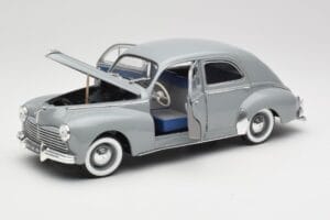 Peugeot 203 Gris Clair Solido 1:18 8145 Diecast - image 2 of 8