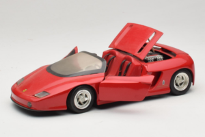 Pininfarina Mythos Red Revell 1:18 8806 Diecast - image 2 of 8