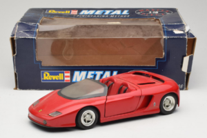 Pininfarina Mythos Red Revell 1:18 8806 Diecast - image 8 of 8