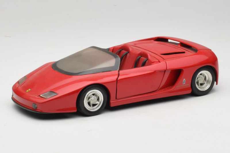 Pininfarina Mythos Red Revell 1:18 Pininfarina Mythos Red Revell 1:18 8806 Diecast