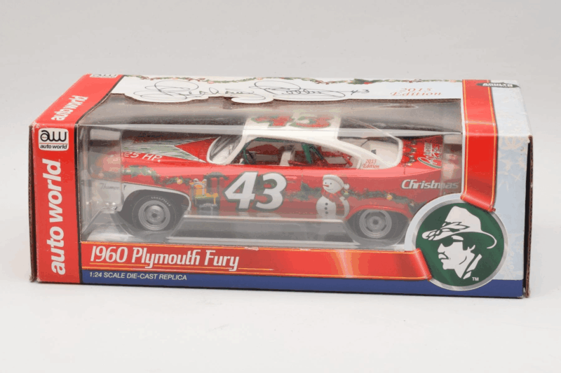 Plymouth Fury #43 R. Petty NASCAR 1960 Auto World 1:24 Plymouth Fury #43 R. Petty NASCAR 1960 Auto World 1:24 AW24003/06 Diecast