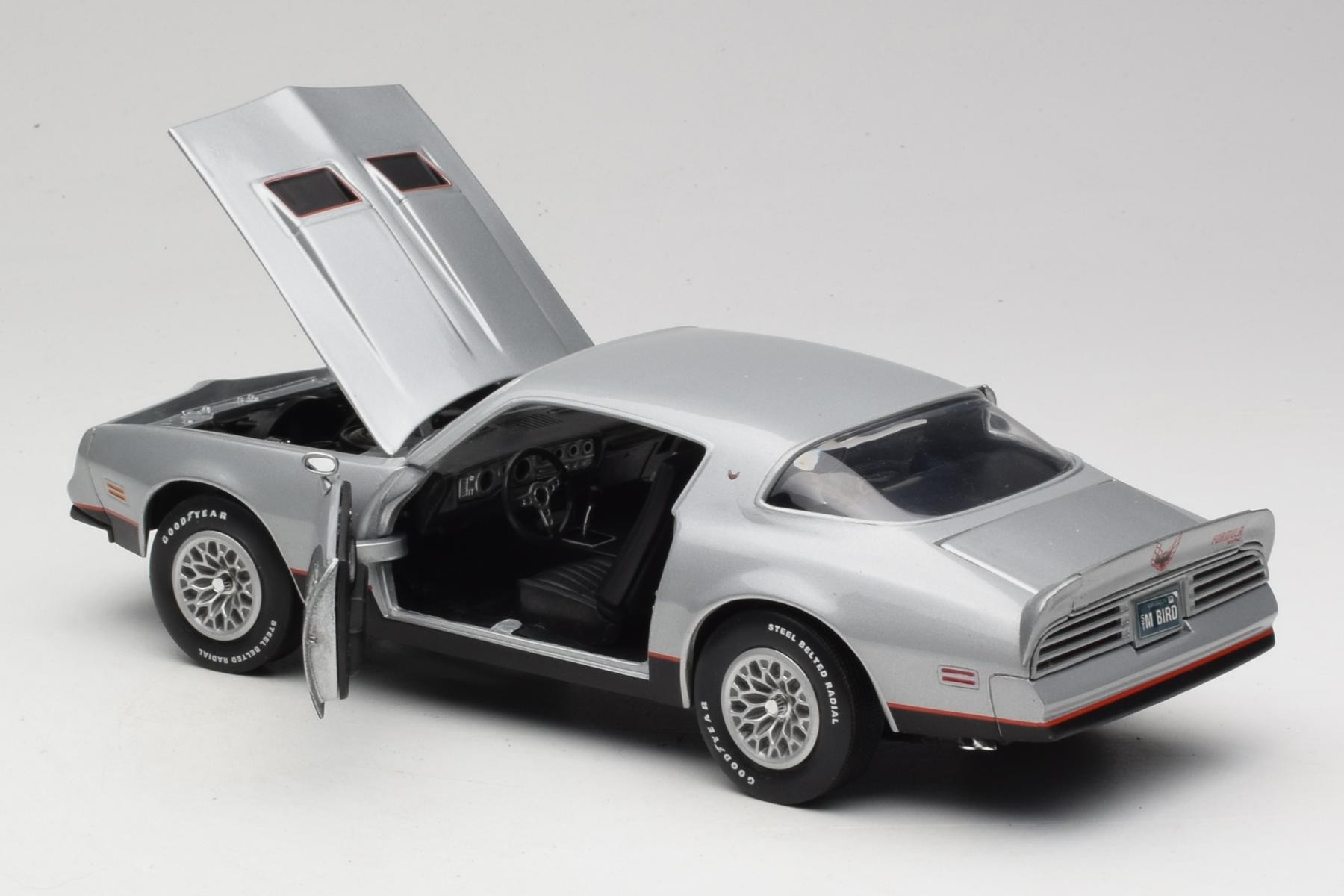 Firebird Formula 1977 1:18 ERTL Diecast Silver