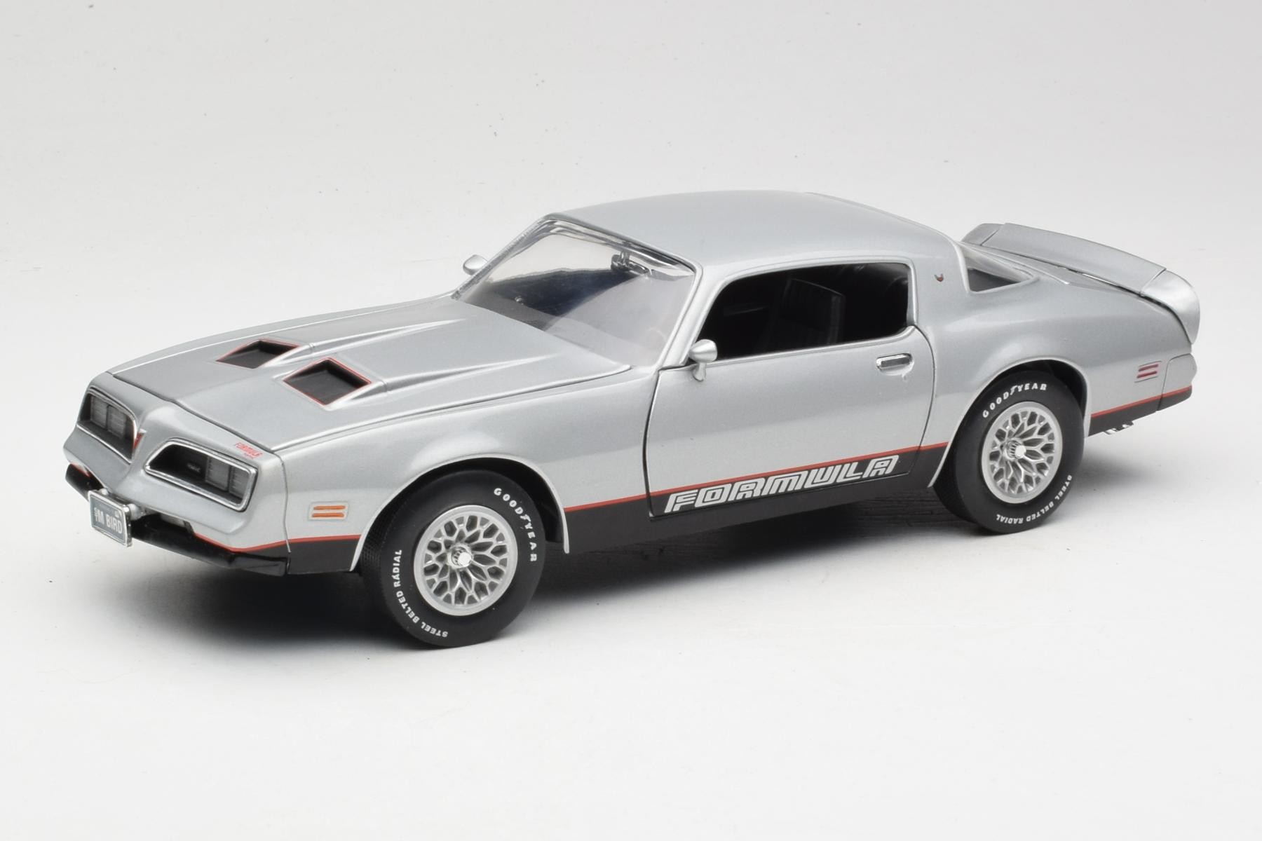 Ertl/'77 Pontiacポンティアック FBファイヤーバード 1/18 Firebird Formula 1977 1:18 ERTL Diecast Silver