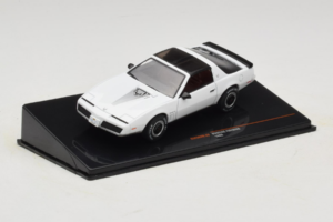 Pontiac Firebird White IXO 1:43 CLC582N Diecast - image 2 of 4