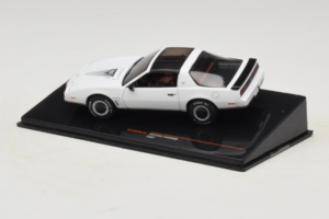 Pontiac Firebird White IXO 1:43 CLC582N Diecast - image 3 of 4