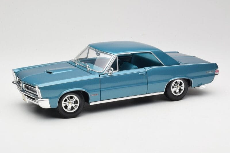 Pontiac GTO Hurst Edition Blue Maisto 1:18 531885 Diecast