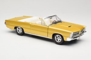 Pontiac GTO Hurst Edition Gold Maisto 1:18 531884 Diecast - image 6 of 8