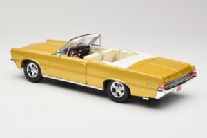 Pontiac GTO Hurst Edition Gold Maisto 1:18 531884 Diecast - image 7 of 8