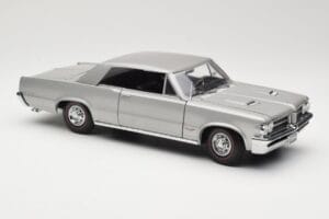 Pontiac GTO Silver Sun Star 1:18 1821 Diecast - image 6 of 8