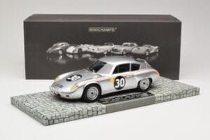 Porsche 356B 1600 GS Carrera GTL #30 B. Pon / C. Godin de Beaufort 24 Hours of Le Mans 1962 Minichamps 1:18 107626830 Diecast - image 6 of 6