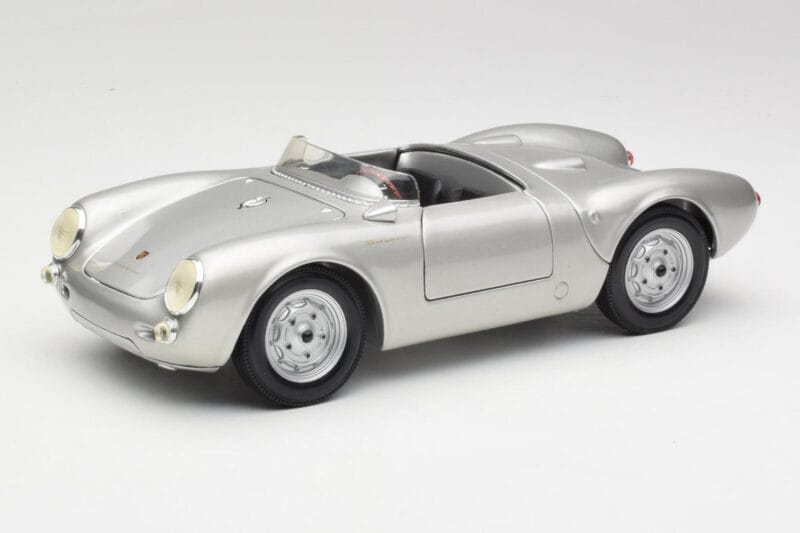Porsche 550 A Spyder Silver Maisto 1:18 50314 Diecast