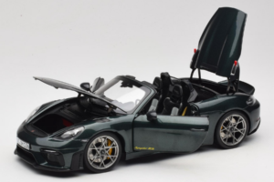 Porsche 718 Spyder RS Weissach Pack Forest Green Norev 1:18 187272 Diecast - image 2 of 8