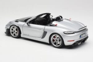 Porsche 718 Spyder RS Weissach Pack GT-Silver Metallic Norev 1:18 187270 Diecast - image 7 of 8