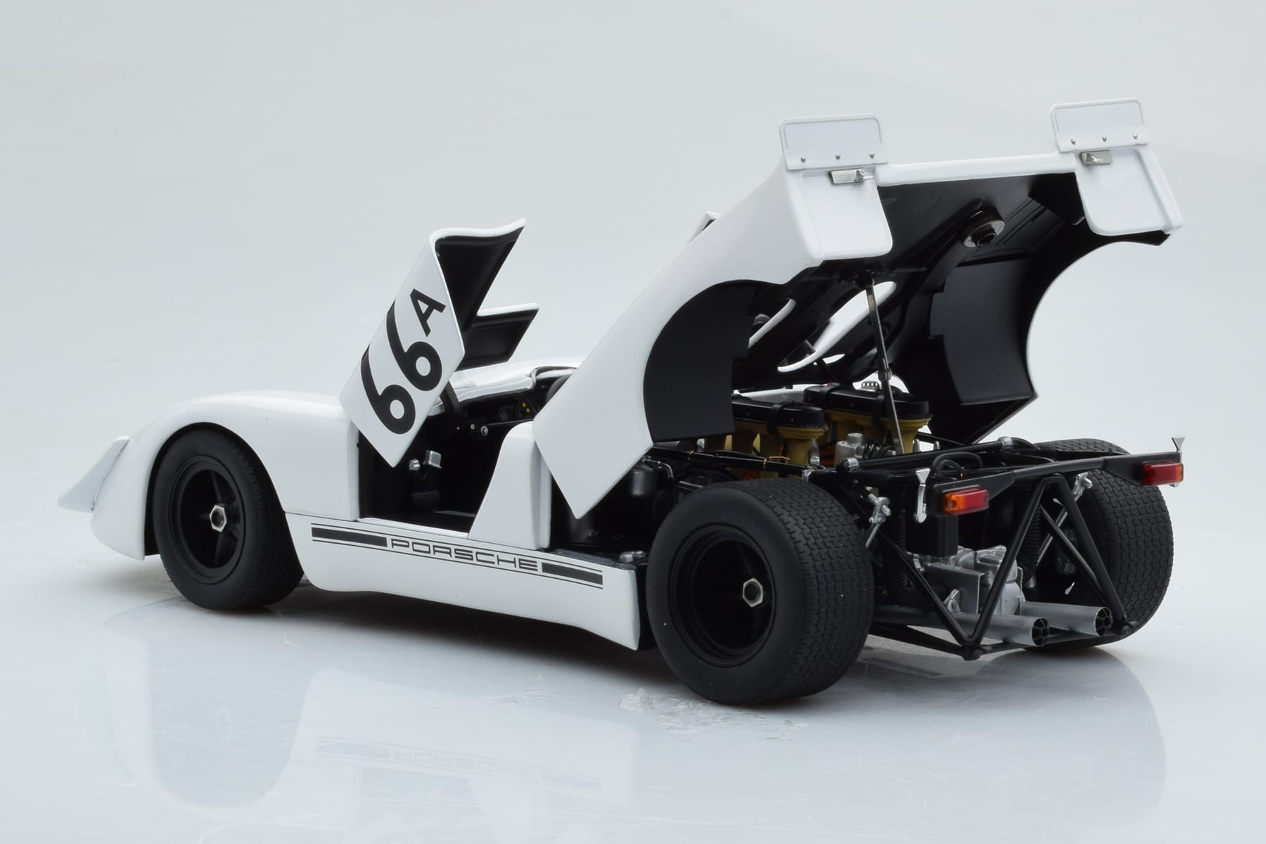 Porsche 908/02 #66A S. McQueen Holtville 1970 AUTOart 1:18