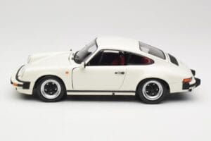 Porsche 911 930 Carrera 3.2 Grand Prix White Minichamps 1:18 100063024 Diecast - image 4 of 8