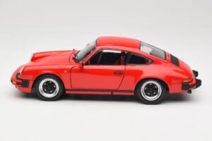 Porsche 911 930 Carrera 3.2 Guards Red Minichamps 1:18 100063021 Diecast - image 4 of 8