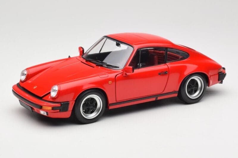 Porsche 911 930 Carrera 3.2 Guards Red Minichamps 1:18 100063021 Diecast