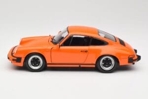 Porsche 911 930 Carrera 3.2 Signal Orange Minichamps 1:18 100063025 Diecast - image 4 of 8