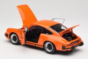 Porsche 911 930 Carrera 3.2 Signal Orange Minichamps 1:18 100063025 Diecast - image 5 of 8