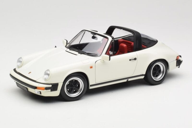 Porsche 911 930 Carrera Targa 3.2 Grand Prix White Minichamps 1:18 100063062 Diecast