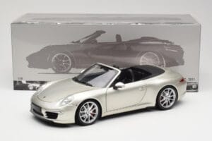 Porsche 911 991 Carrera S Cabriolet GT Silver Metallic Minichamps 1:18 100061030 Diecast - image 8 of 8
