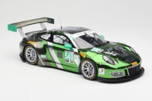 Porsche 911 991.1 GT3 R #540 Black Swan Racing P. Long / T. Pilgrim 24h Daytona 2016 Minichamps 1:18 155166540 Diecast - image 4 of 6