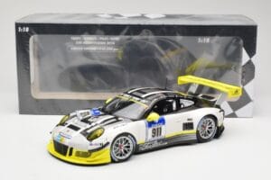 Porsche 911 991.1 GT3 R #911 Manthey Racing N. Tandy / E. Bamber 24h Nurburgring 2016 Minichamps 1:18 155166911 Diecast - image 6 of 6