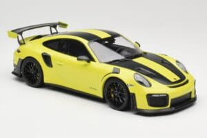 Porsche 911 GT2 RS 991.2 Weissach Package Green Black Wheels Minichamps 1:18 155068300-1 Diecast - image 4 of 6
